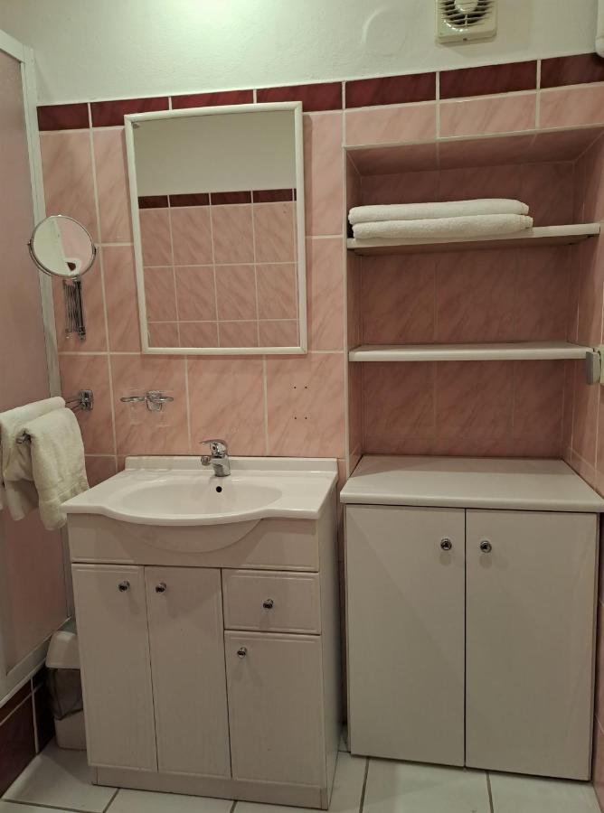 Apartment Dum U Cerneho Beranka براغ المظهر الخارجي الصورة